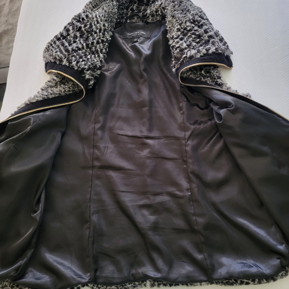 Faux Fur Marc New York Vest Size L - Picture 5 of 6